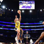 Zwei Männer wurden verhaftet, weil sie im Rahmen der Memcoin-Werbung Sexspielzeug bei WNBA-Spielen geworfen hatten