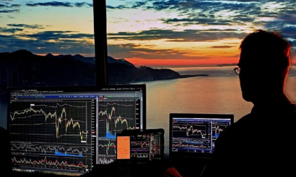 Bitcoin fällt aufgrund von Bedenken hinsichtlich Trumps Zöllen unter 63.000 US-Dollar.