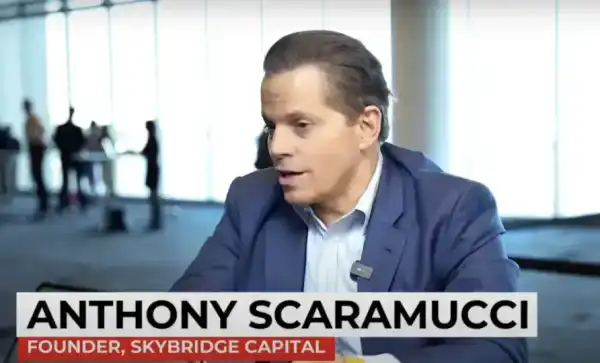 Anthony Scaramucci: Trump-Memecoins haben dem Kryptomarkt Liquidität entzogen