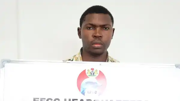 Die Strafverfolgungsbehörden haben den Schöpfer des Polyfarm-Pyramidensystems festgenommen. Правоохранители задержали создателя пирамиды Polyfarm